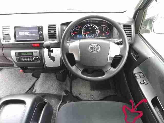 Toyota hiace-2018