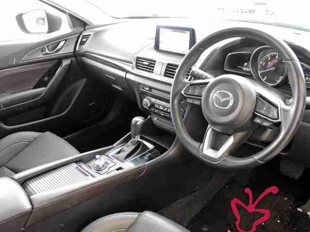 Mazda axela sport-2018