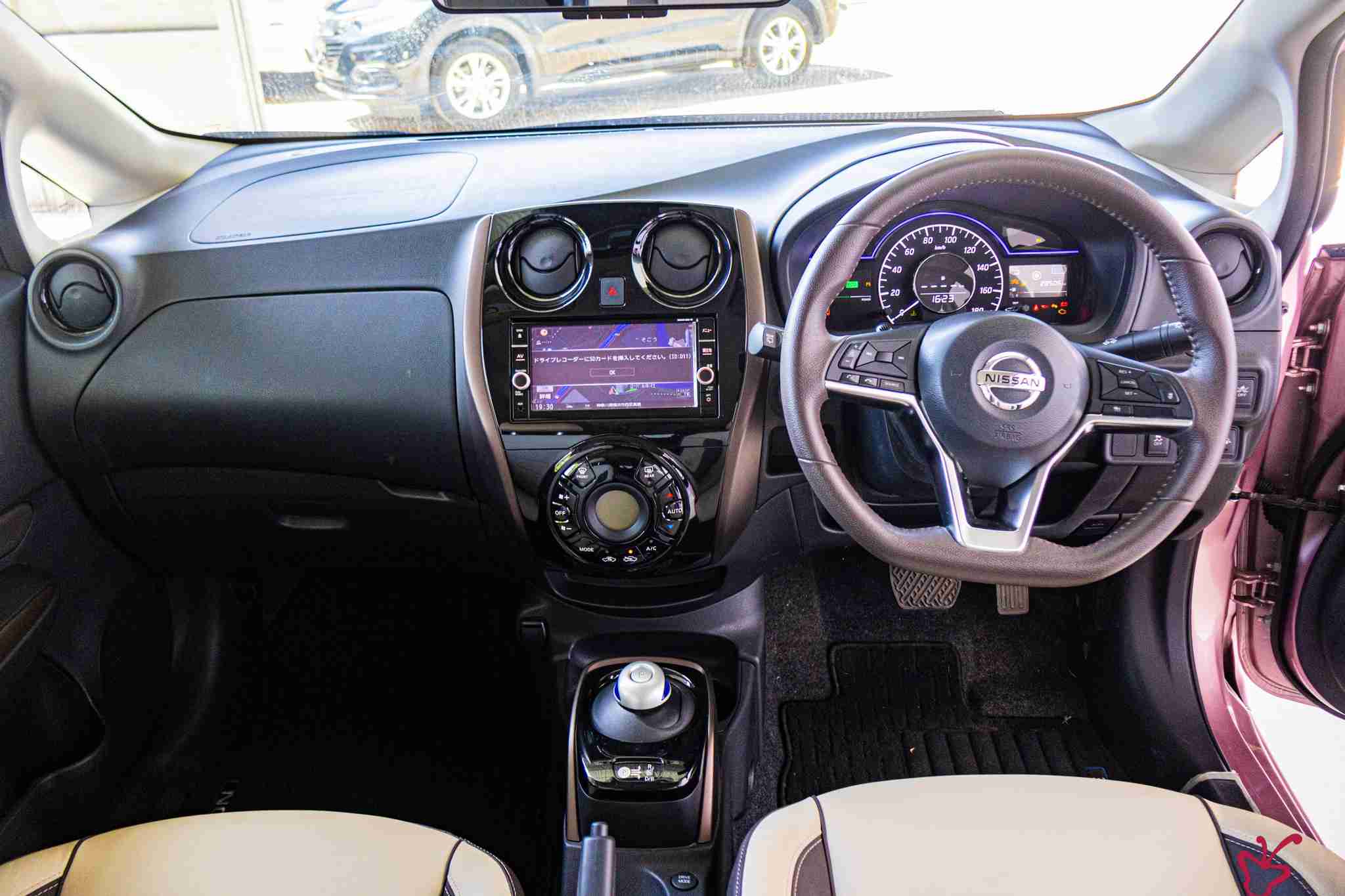 Nissan Note-2017