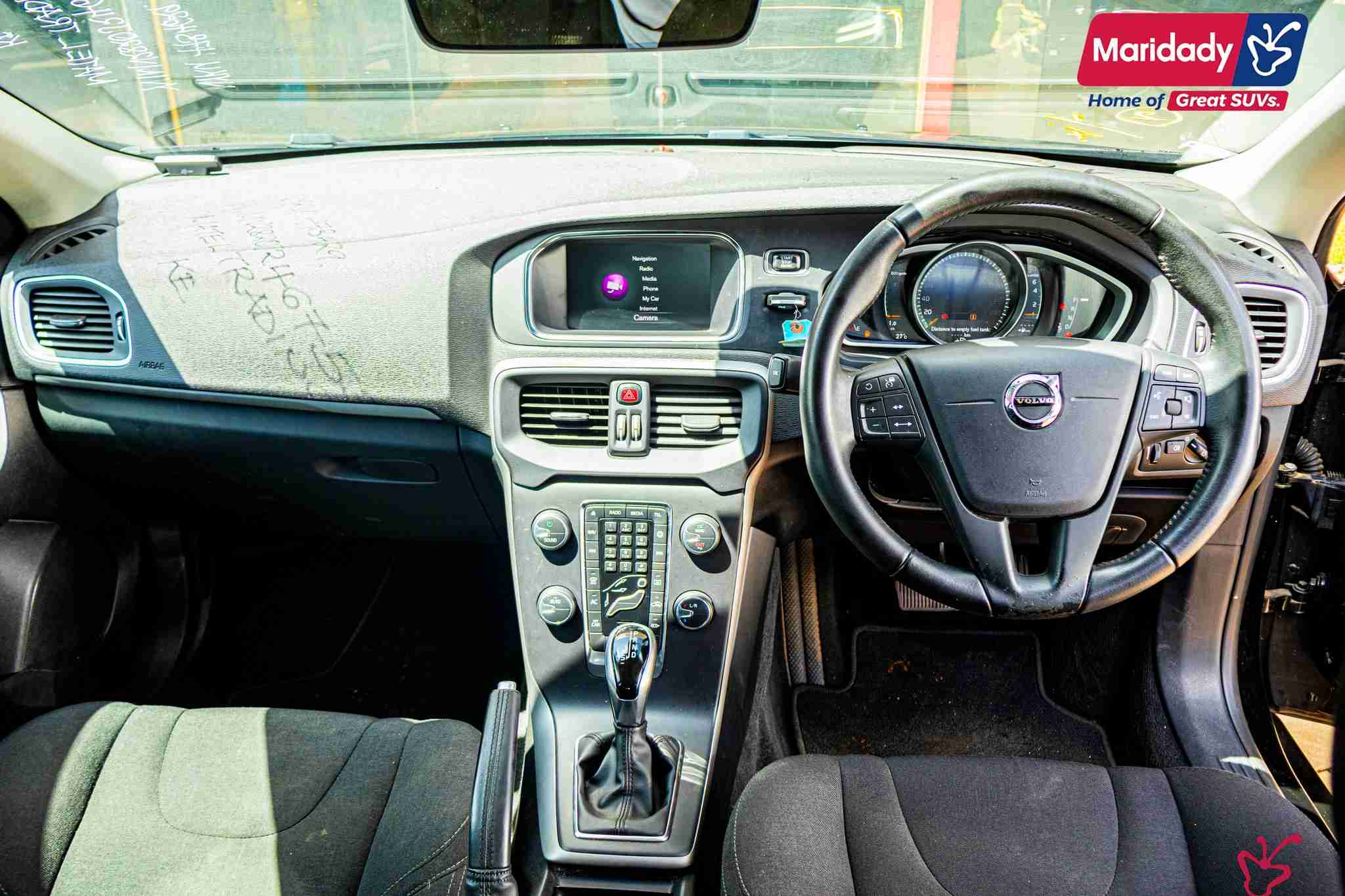Volvo v40-2017