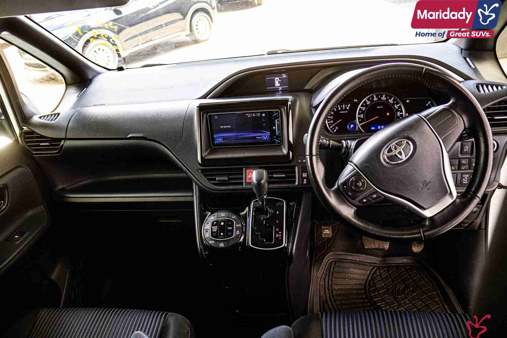 Toyota voxy-2017