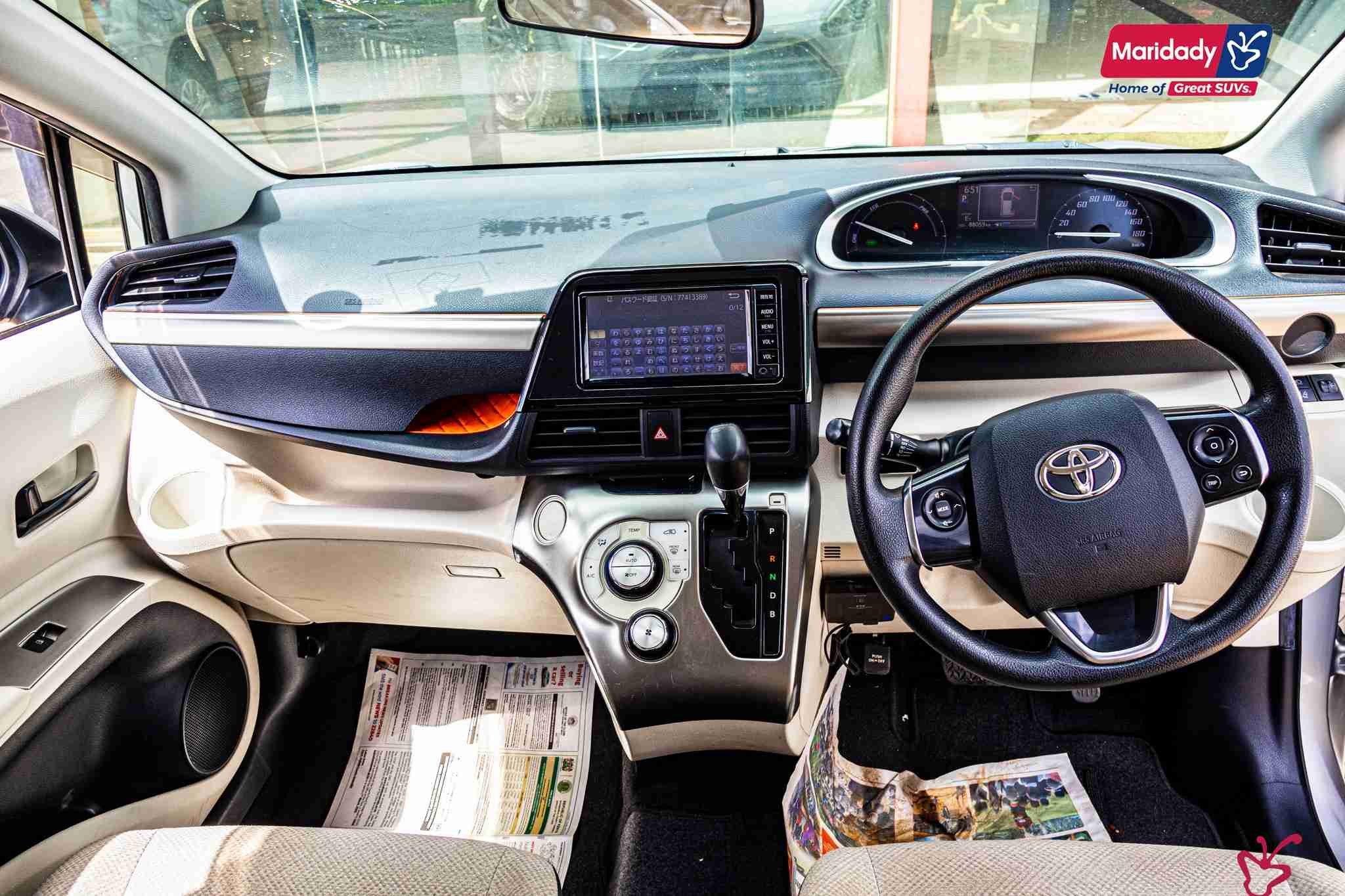 Toyota sienta-2017