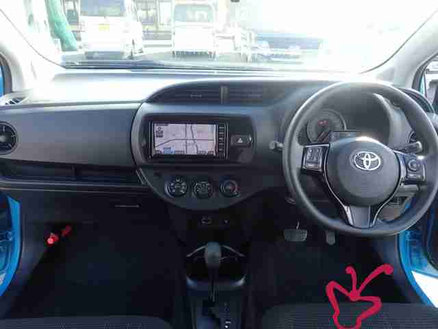 Toyota vitz-2018
