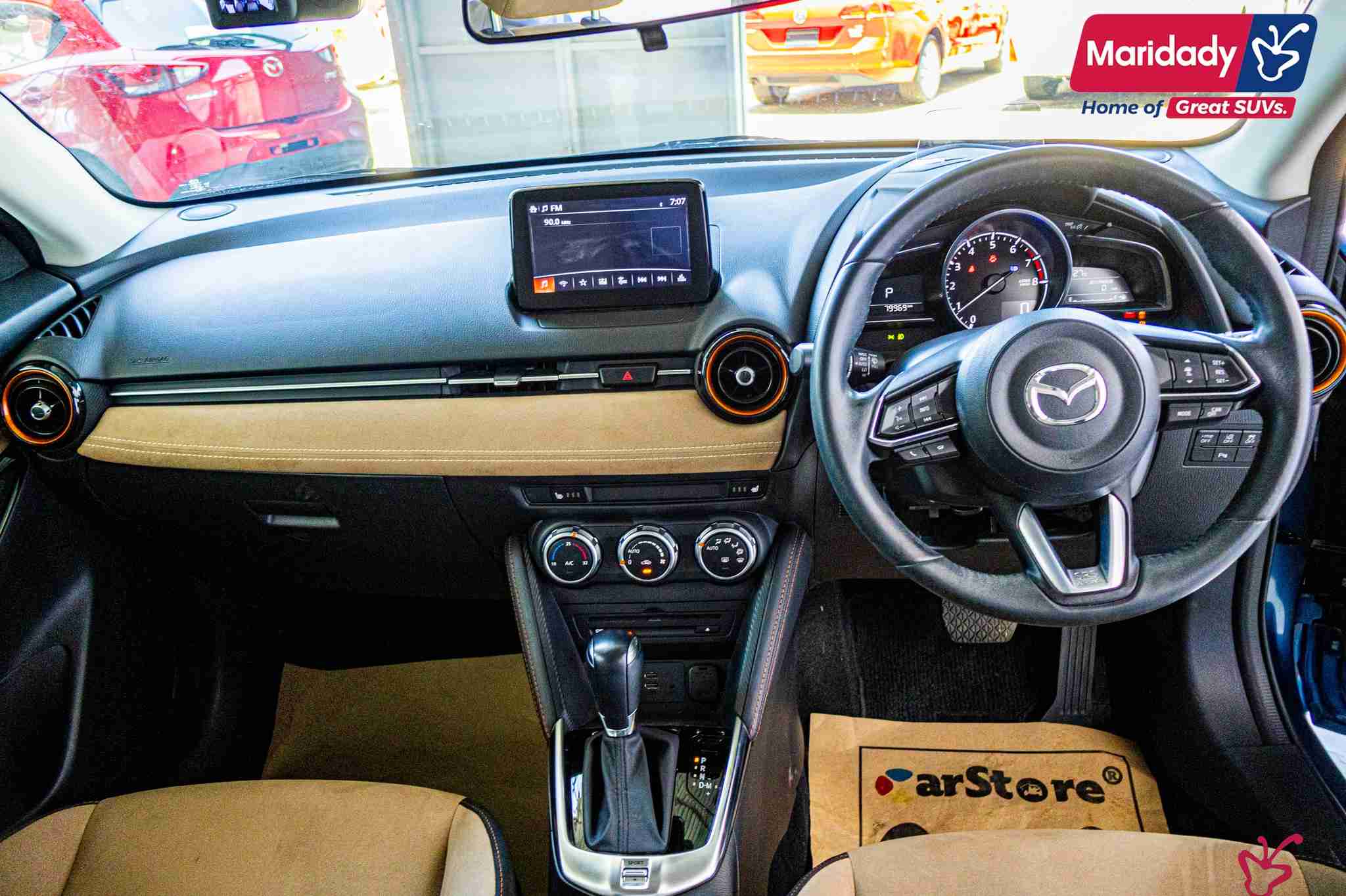 Mazda demio-2017