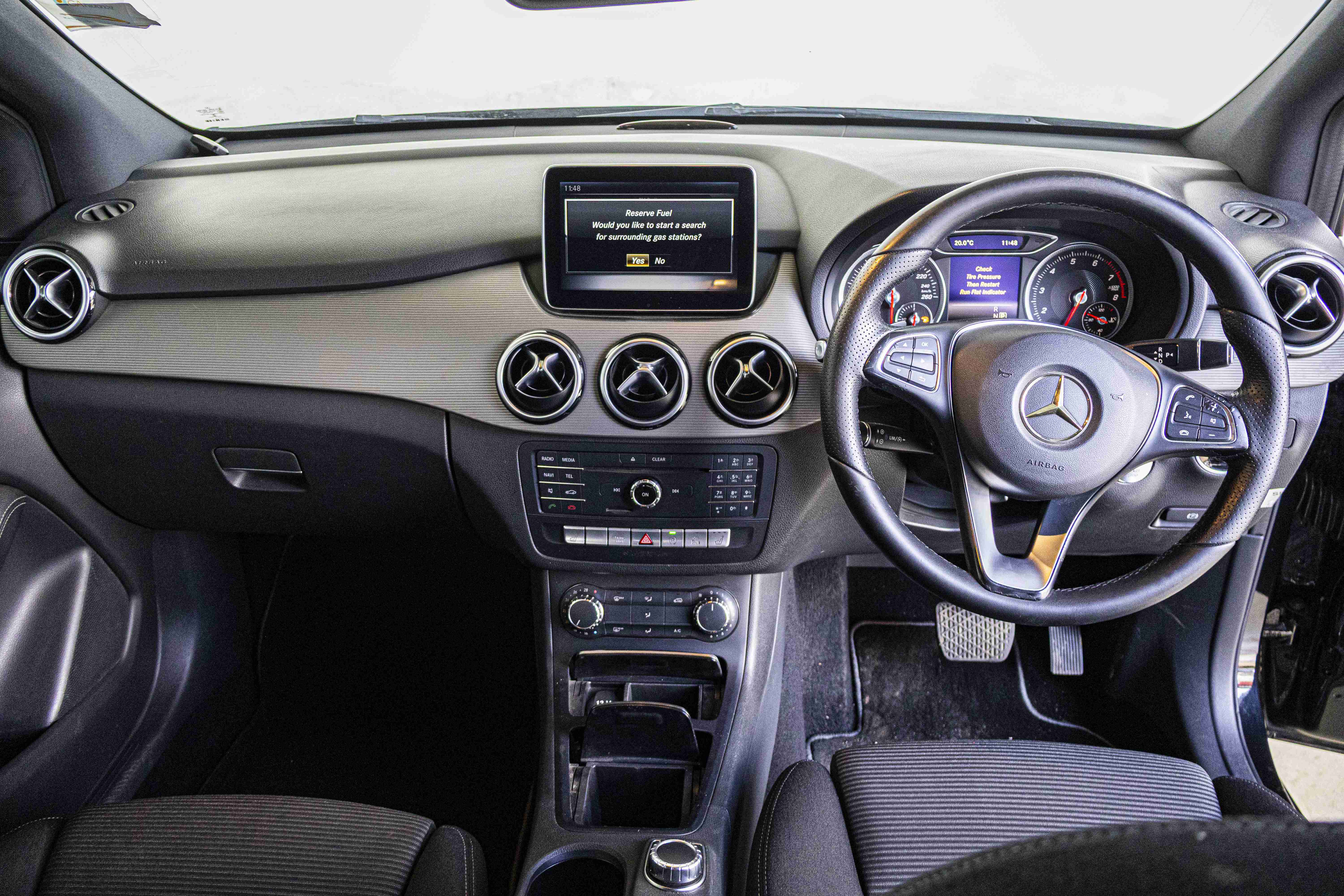 Mercedes-Benz B-180-2016