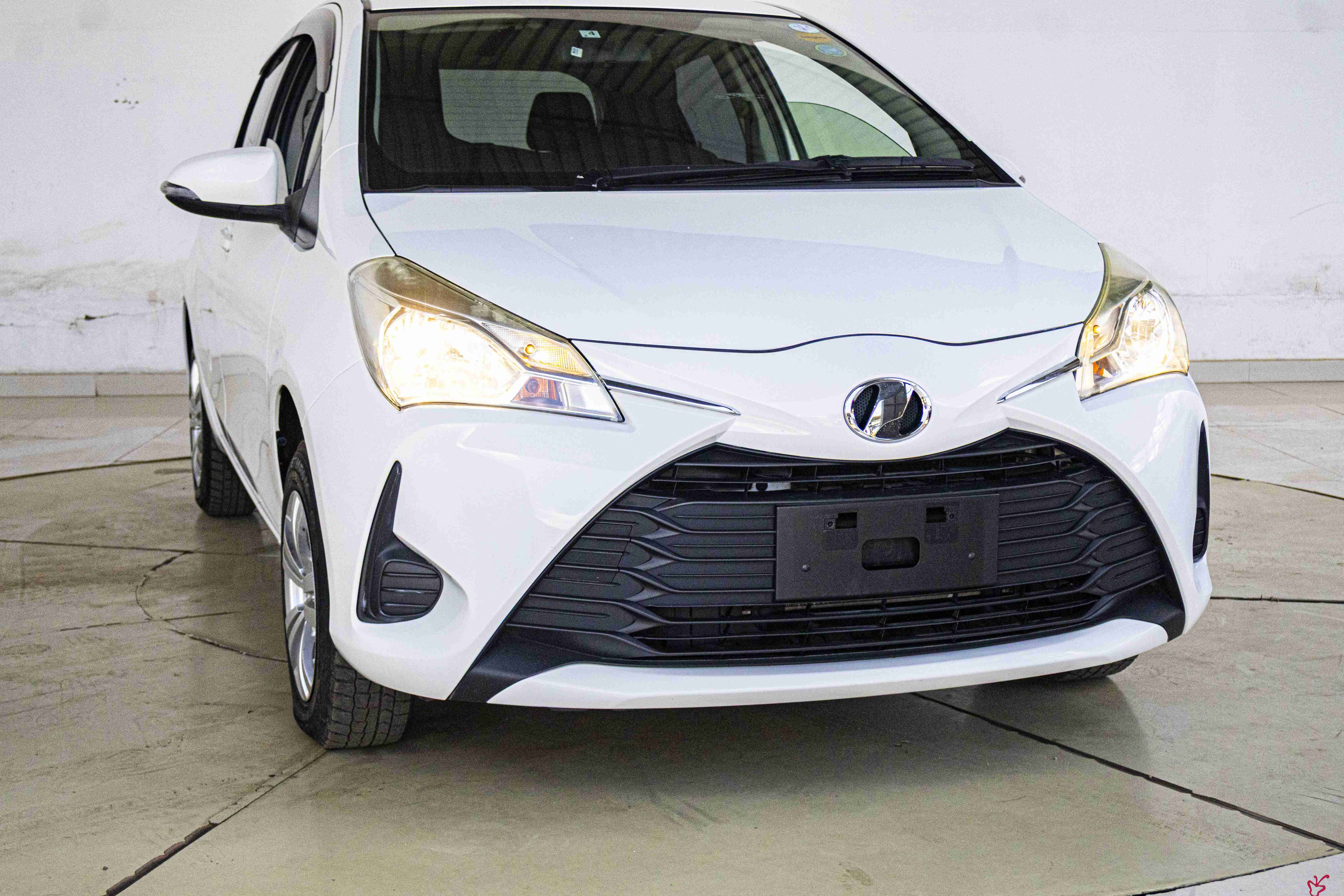 Vehicle Image Mobile View