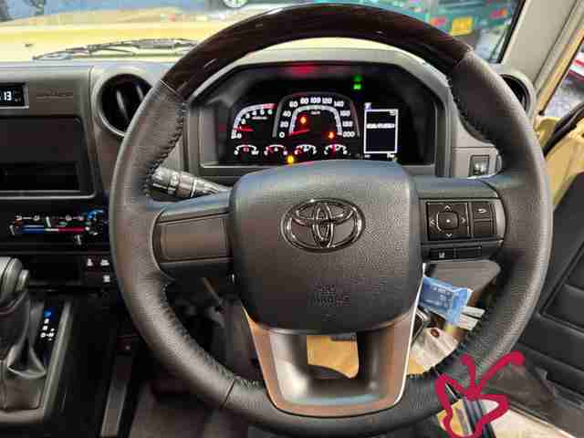 Toyota landcruiser 70-2023