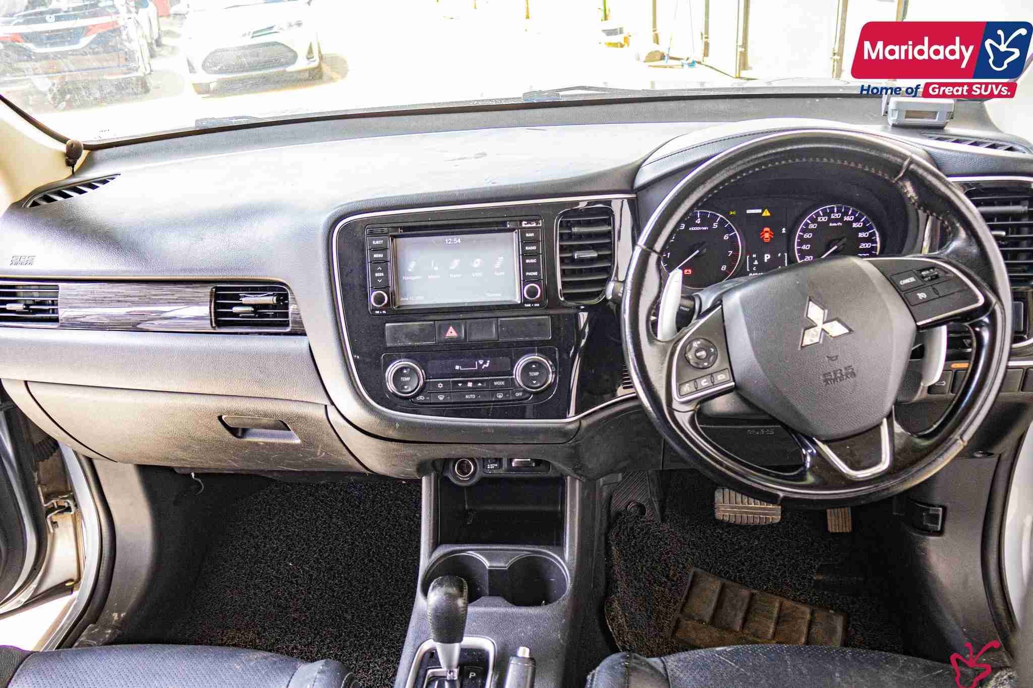 Mitsubishi Outlander-2012