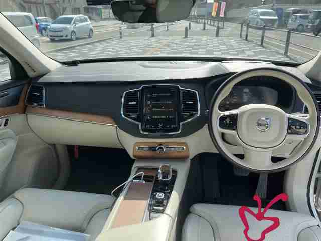 Volvo xc90-2020