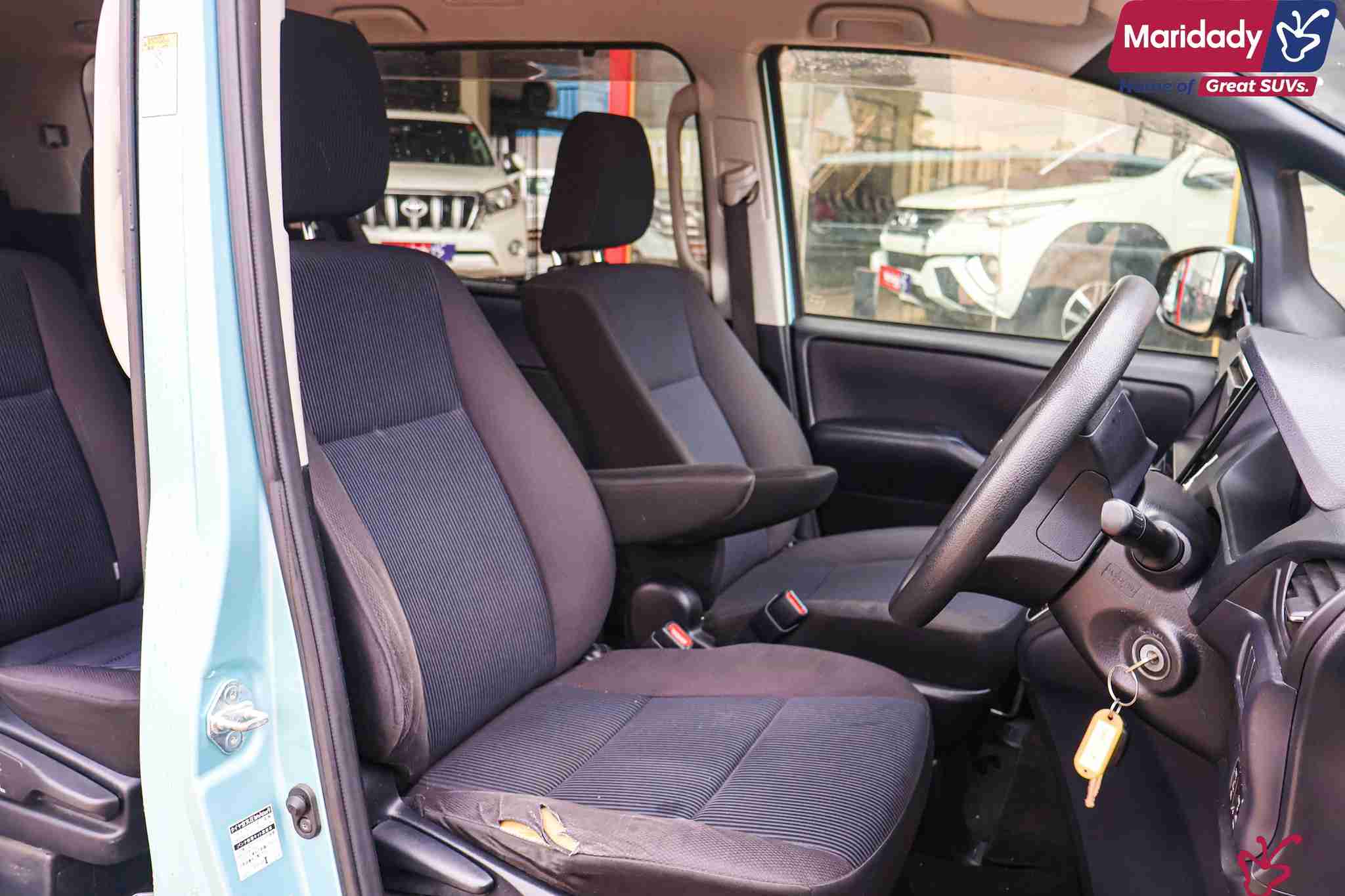 Toyota voxy-2017