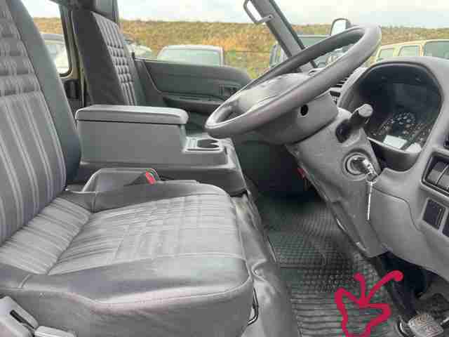 Mazda bongo van-2018