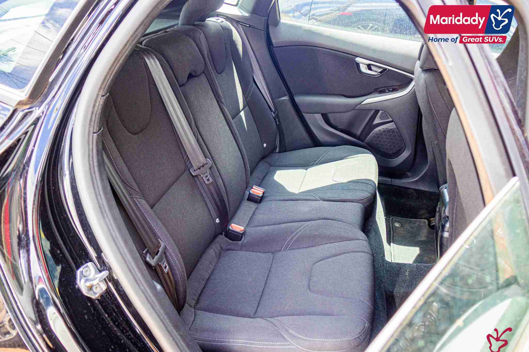 Volvo v40-2017