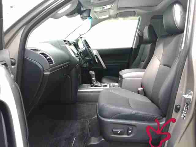 Toyota land cruiser prado-2023
