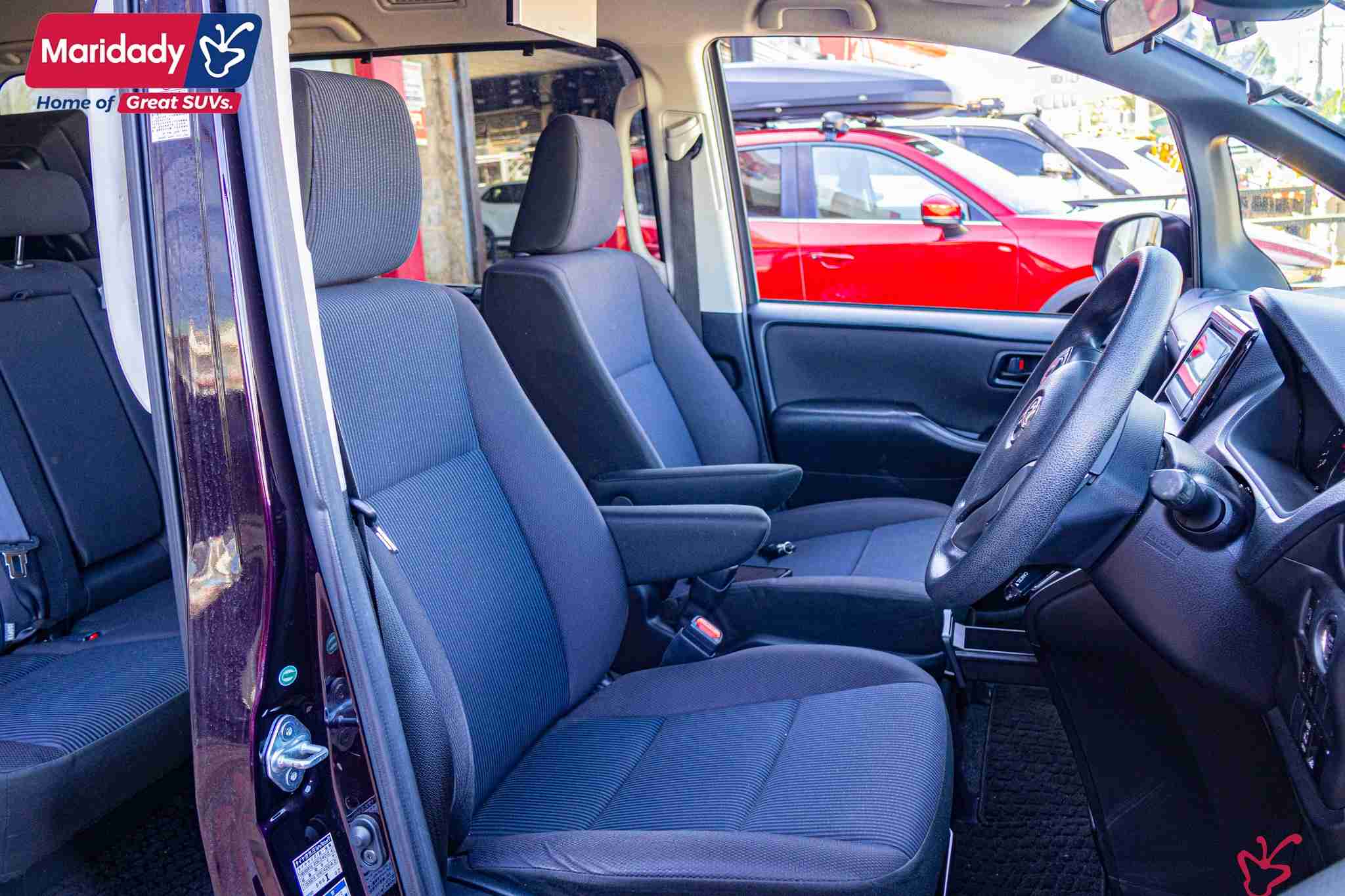 Toyota noah-2017