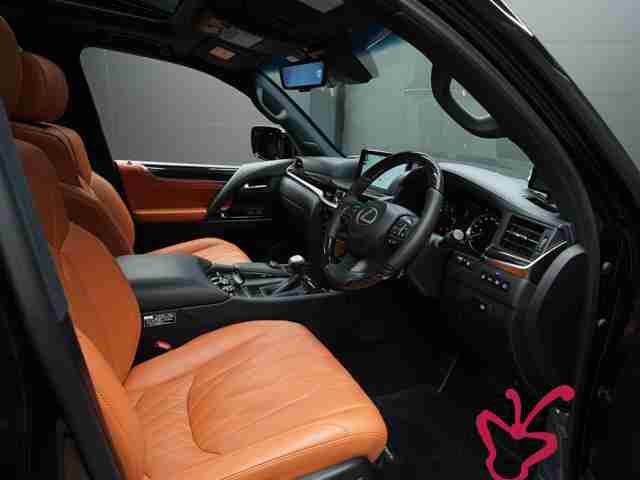 Lexus LX570-2019