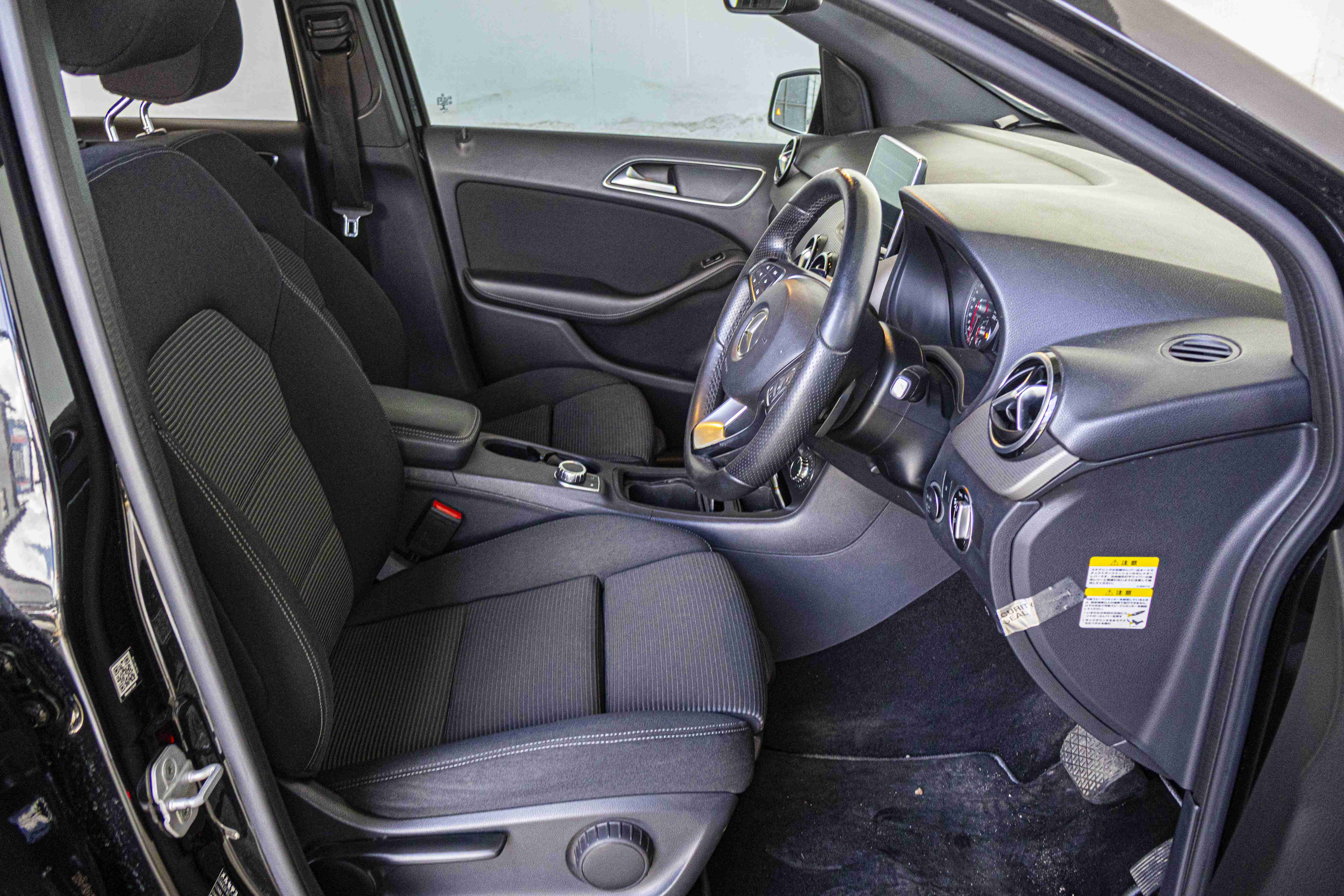 Mercedes-Benz B-180-2016